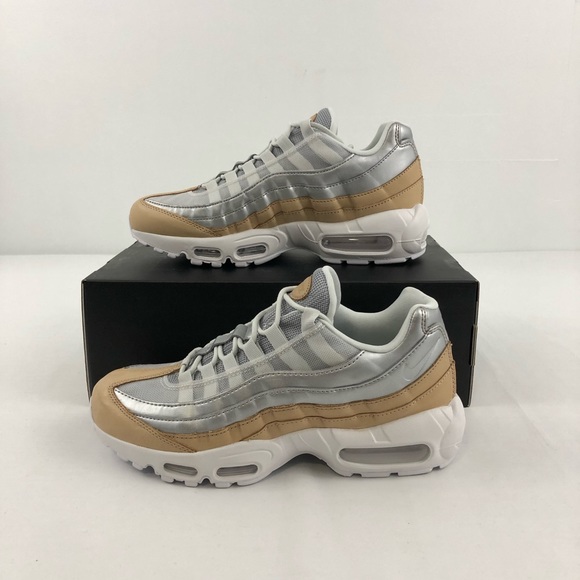 Nike Shoes - Nike Air Max 95 SE Premium WMNS